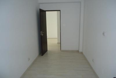 Apartament cu 4 camere în Central - 2