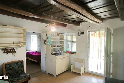 Casă cu 2 camere cu Teren 1138 Mp în Mihăileni