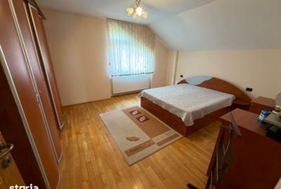 Casă cu 6 camere cu Teren 1306 Mp în Săcălaz