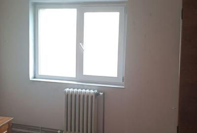 Apartament cu 3 camere în Central - 1