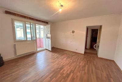 Apartament cu 2 camere semidecomandat în George Enescu