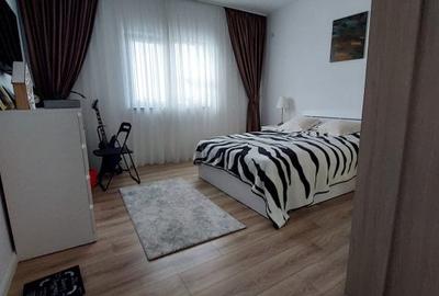 Casă individuală cu 5 camere cu Canalizare în Central - 8