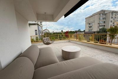 Apartament cu 3 camere decomandat în Universitate
