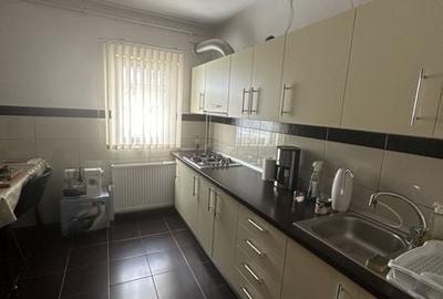 Apartament cu 4 camere în Central