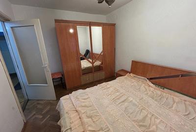 Apartament cu 3 camere decomandat în Micălaca