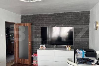 Apartament cu 3 camere decomandat, mobilat în Dacia