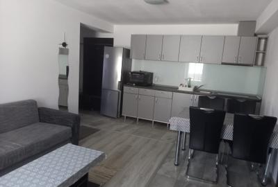 Apartament cu 3 camere semidecomandat în Dumbrăvița