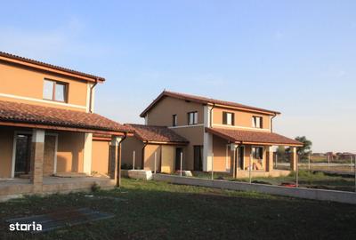 Casă cu 4 camere cu Teren 589 Mp în Săcălaz - 1