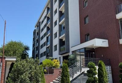 Apartament cu 2 camere decomandat în Est