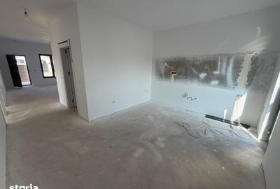 Casă cu 4 camere cu Teren 350 Mp în Central