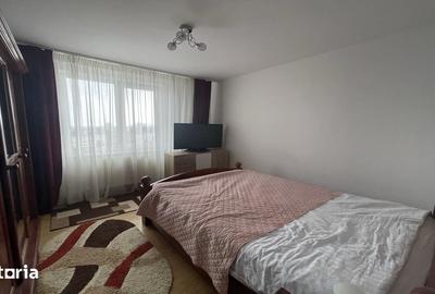 Apartament cu 3 camere în Astra