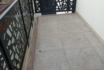 Apartament cu 2 camere decomandat în Dobroești