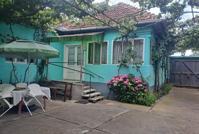Casă cu 4 camere cu Teren 1277 Mp în Central