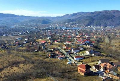 Teren Construcții intravilan de 8630 mp, în Est - 9