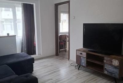 Garsonieră decomandată în Broșteni - 1