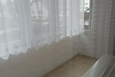 Apartament cu 3 camere în Decebal
