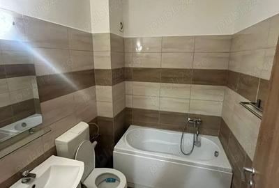 Garsonieră decomandată în Roșu