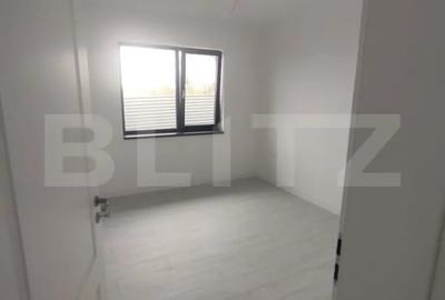 Casă cu 4 camere cu Teren 400 Mp în Central - 8