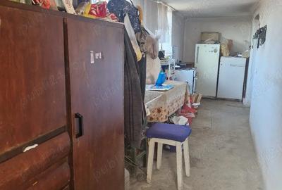 Casă cu 3 camere cu Teren 1500 Mp în Bala