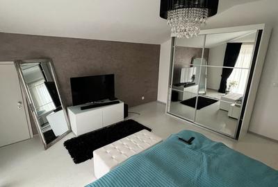 Apartament cu 4 camere decomandat în Central - 8