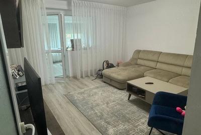 Apartament cu 4 camere decomandat în Central - 1