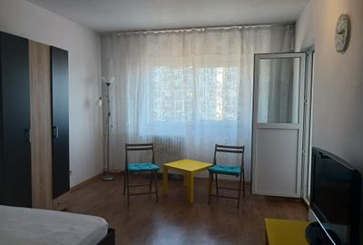 Garsonieră decomandată, mobilată în Pantelimon
