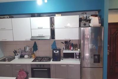 Apartament cu 2 camere decomandat în Păcii