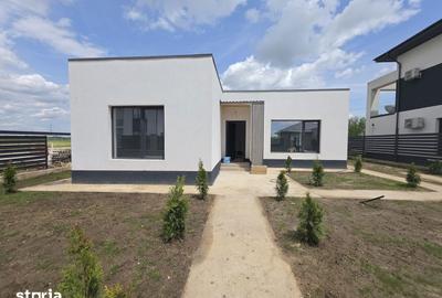 Casă cu 3 camere cu Teren 375 Mp în Berceni