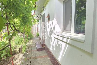 Casă cu 4 camere cu Teren 485 Mp în Central