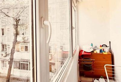 Apartament cu 3 camere semidecomandat în Berceni - 13