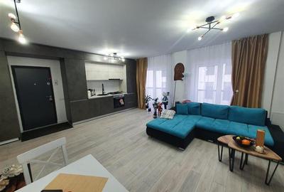 Apartament cu 3 camere semidecomandat, mobilat în Iris