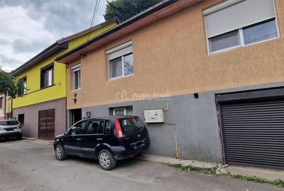 Casă cu 4 camere în Muncitoresc