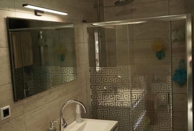 Casă cu 6 camere cu Teren 4500 Mp în Central