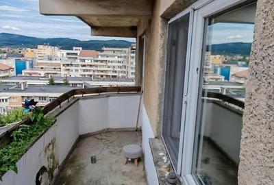 Apartament cu 3 camere decomandat în Central - 2