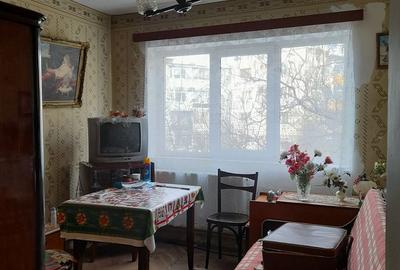 Apartament cu 3 camere decomandat în Obor - 2