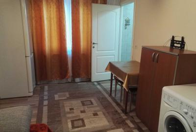 Apartament cu 2 camere semidecomandat în P-ța Doina - 4