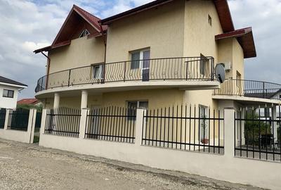 Casă cu 4 camere cu Teren 1000 Mp în Central