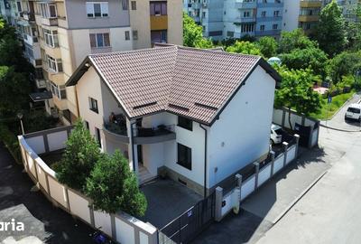 Casă cu 8 camere cu Teren 366 Mp în Calea București - 15