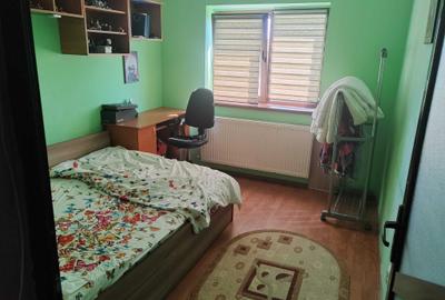 Apartament cu 3 camere decomandat în Drăgășani - 3