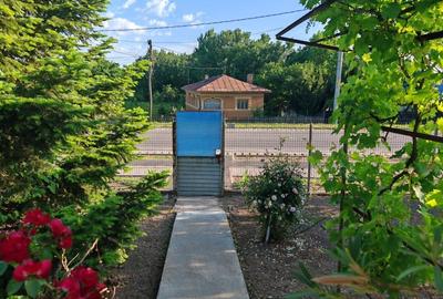Casă individuală cu 3 camere cu Teren 300 Mp în Bucșani - 1