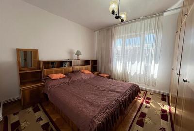 Apartament cu 2 camere decomandat, mobilat în Central