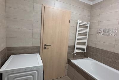 Apartament cu 3 camere decomandat, mobilat în Tractorul - 3