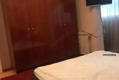 Apartament cu 3 camere semidecomandat în Steaua