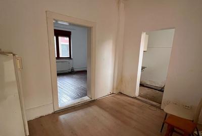 Casă individuală cu 5 camere cu Garaj în Florilor - 3