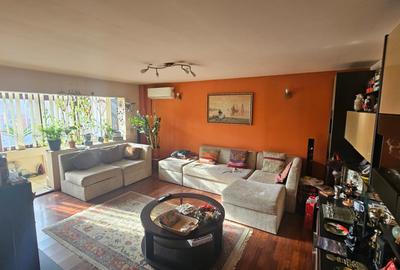 Apartament cu 4 camere decomandat în Central