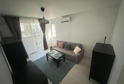 Apartament cu 2 camere decomandat, mobilat în Central
