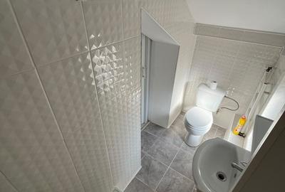 Casă cu 5 camere cu Teren 191 Mp în Central