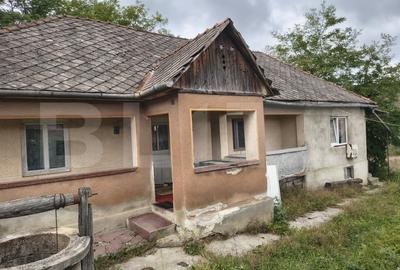 Casă individuală cu 3 camere cu Canalizare în Sud-Vest