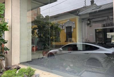 Spațiu comercial, de 50 mp, în Ultracentral - 2