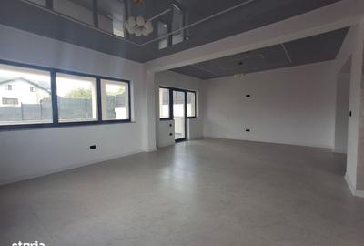 Casă cu 4 camere în Bucium